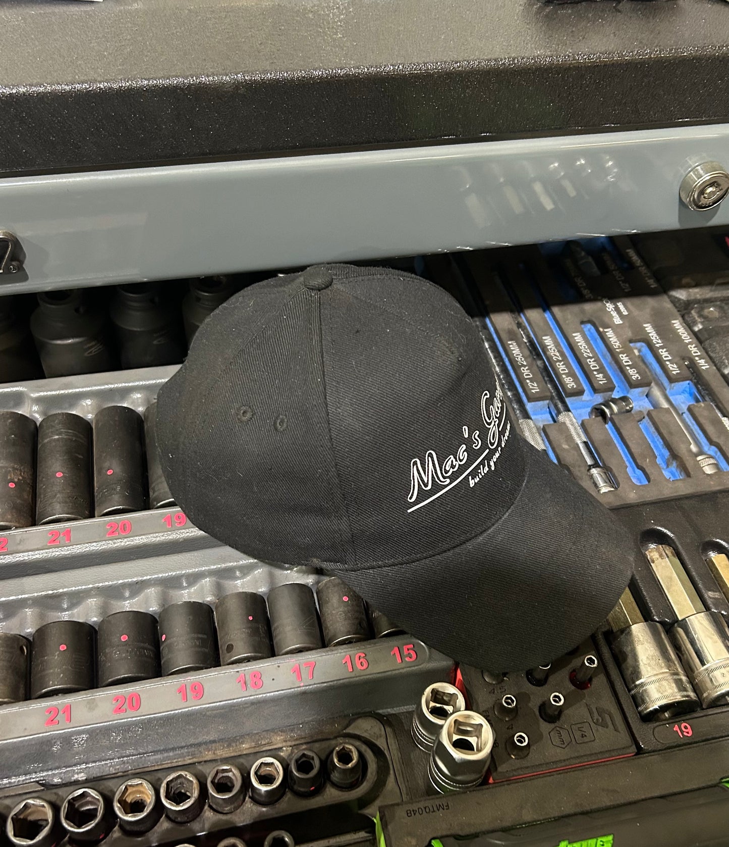 Classic logo cap